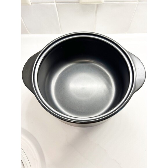 New Pampered Chef Rockcrok 4 qt Slow Roaster Crock Pot Dutch Oven w/ Glass Lid - Picture 3 of 7